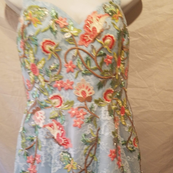 Light Blue, High Low, Spring 2017 Collection - Picture 2 of 5